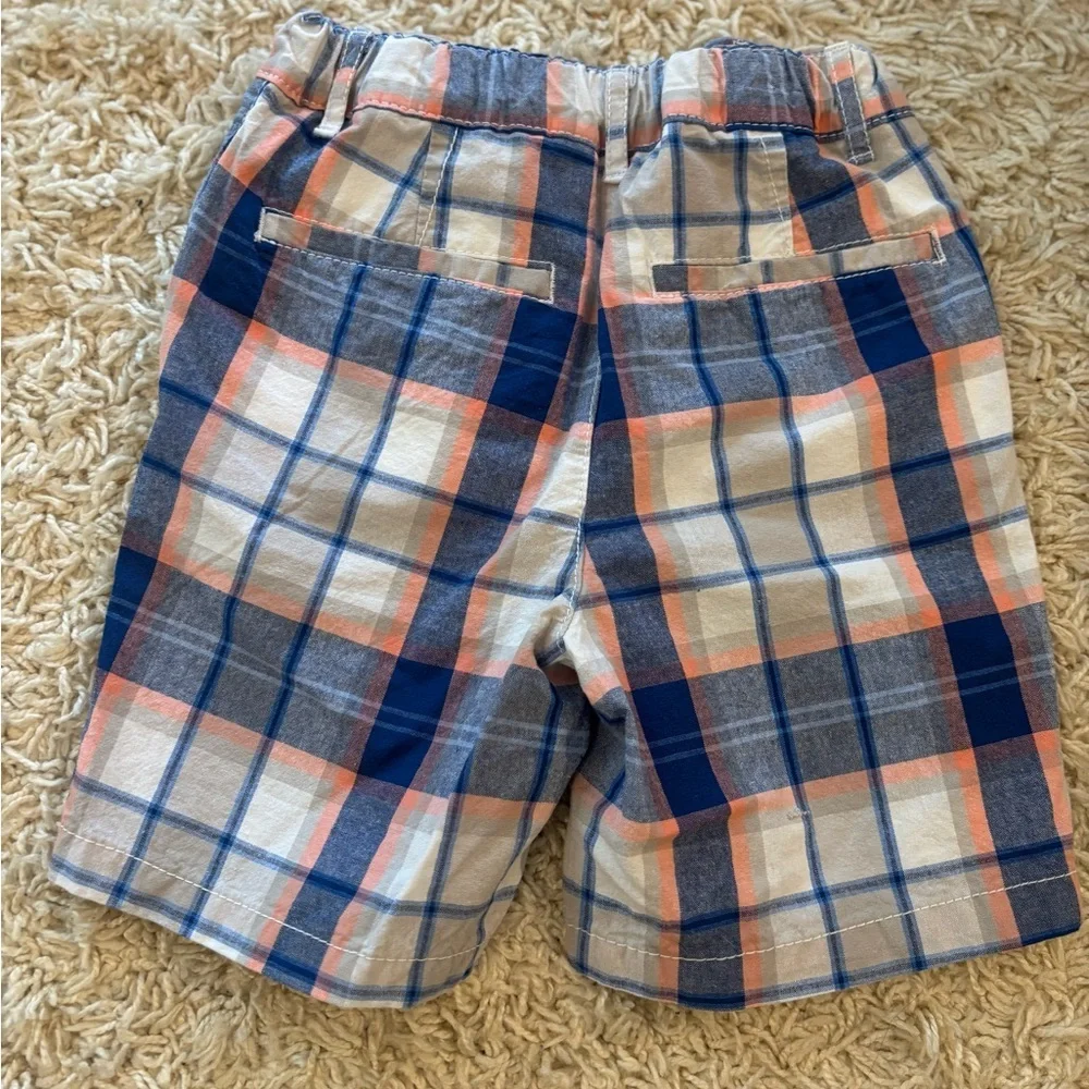 Boys 5T Outfit - Cream Polo and Plaid Shorts Set - Picture 3 of 7